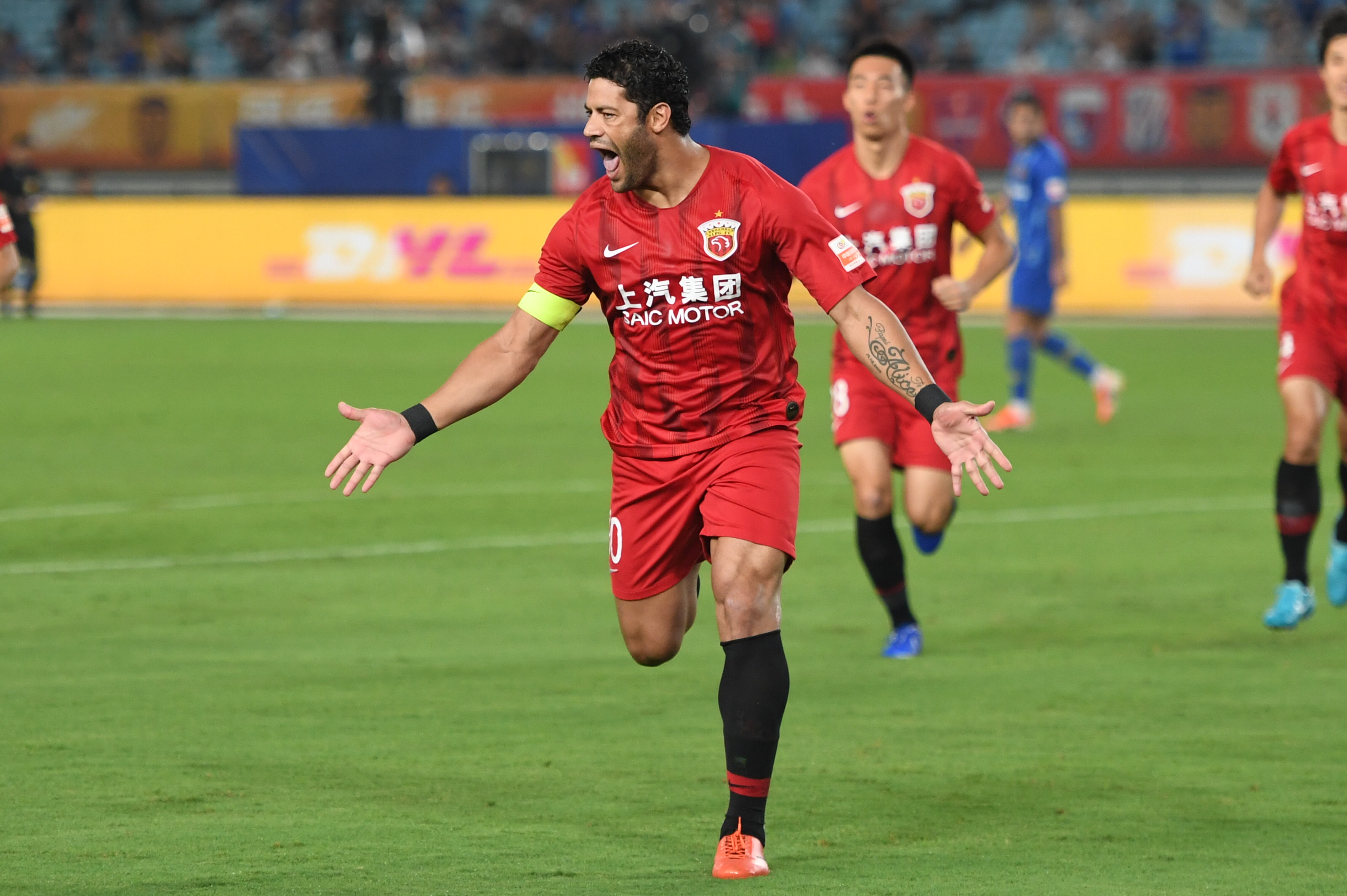 河有多长？詹皇连续上双近19年，期间经历245名不同队友（詹皇连续得分上双近19年，生涯与245位不同队友并肩）