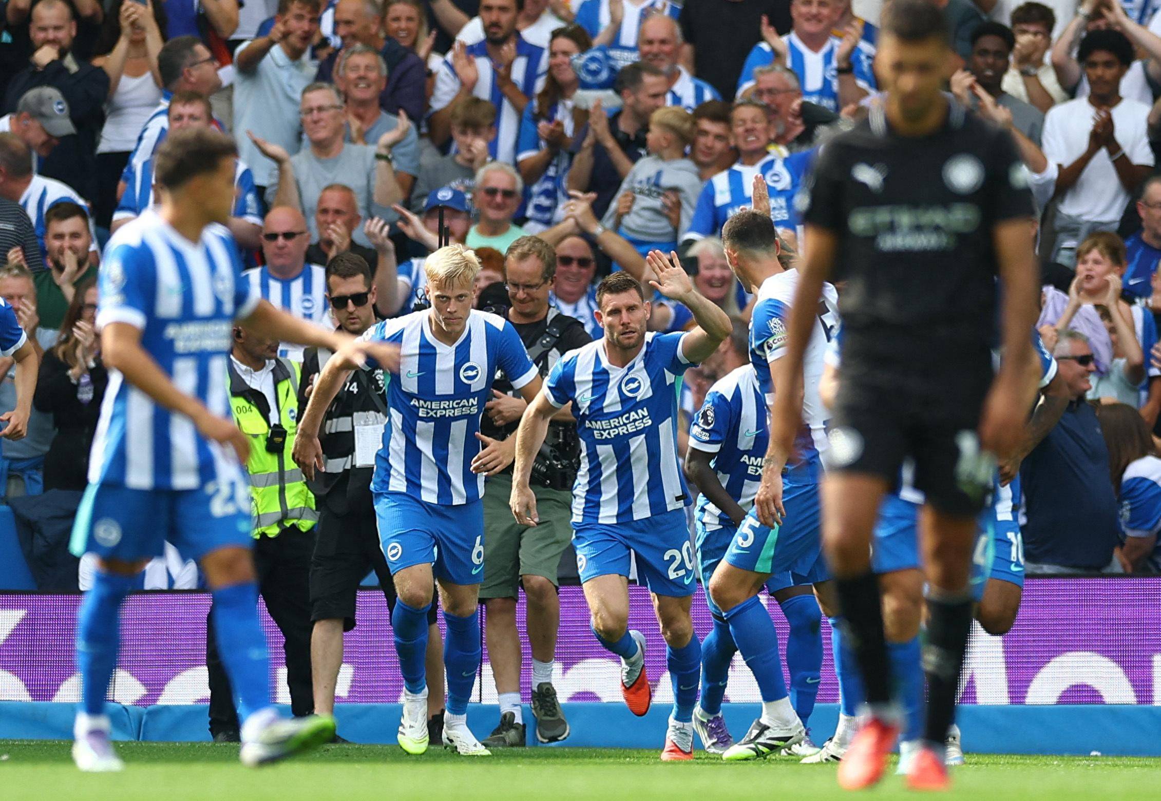 名记曝利物浦力挺斯洛特，将重罚萨拉赫：欧冠内部禁赛+冬窗出售（知名记者：利物浦支持斯洛特，萨拉赫或被队内欧冠停赛并在冬窗出售）