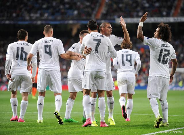 说唱歌手GAI祝贺铜梁龙冲超成功，官方回复：GAI哥我们做到了（GAI发文恭喜铜梁龙成功冲超，官方回应：GAI哥，我们做到了）