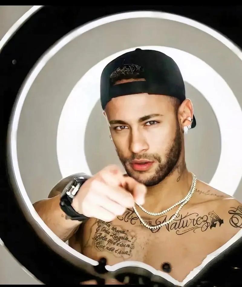 欧文突破防守助攻制胜（欧文突破撕防助攻锁定胜局）