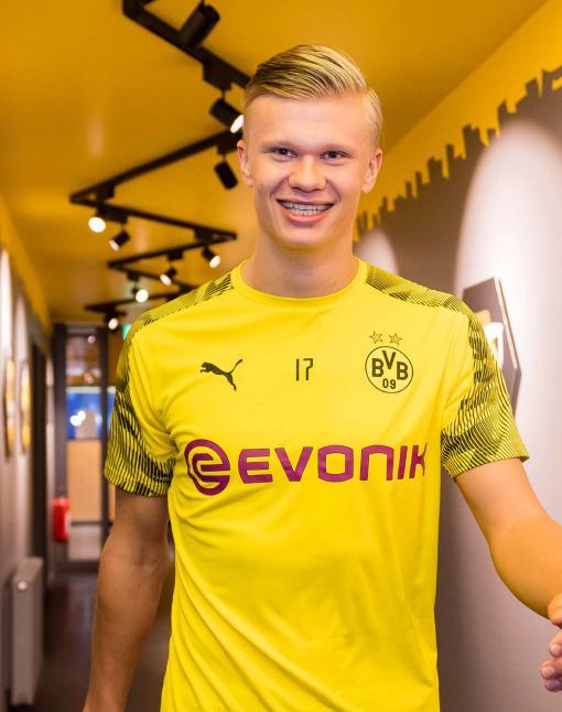 吉拉西下场时不开心？科瓦奇：如果他很开心被换下，反而不好（吉拉西被换下显不悦？科瓦奇：球员若乐意下场才更糟）