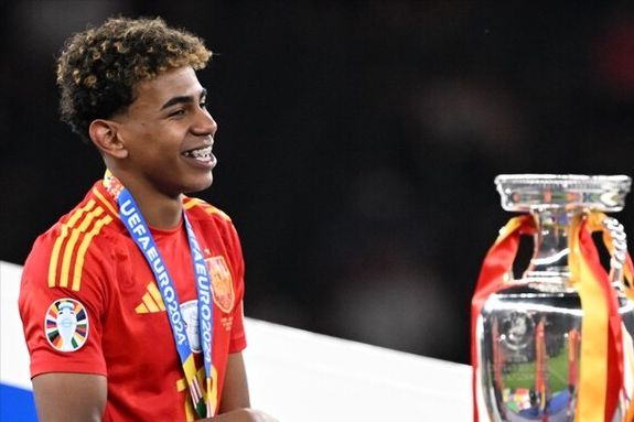 姜景祺首发进球，帮助狼堡U17锁定小组头名晋级A级联赛（姜景祺首发破门，助狼堡U17锁定小组第一挺进A级联赛）