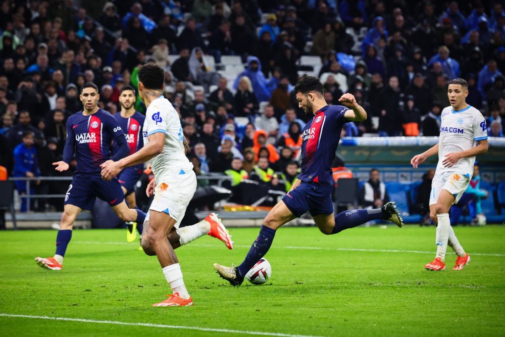 米兰名宿博列洛涛本赛季的米兰：目前球队成绩很好，但阿莱格里缺个我这样的中锋（博列洛谈今季米兰：成绩不错，阿莱格里阵中仍缺像我这样的中锋）